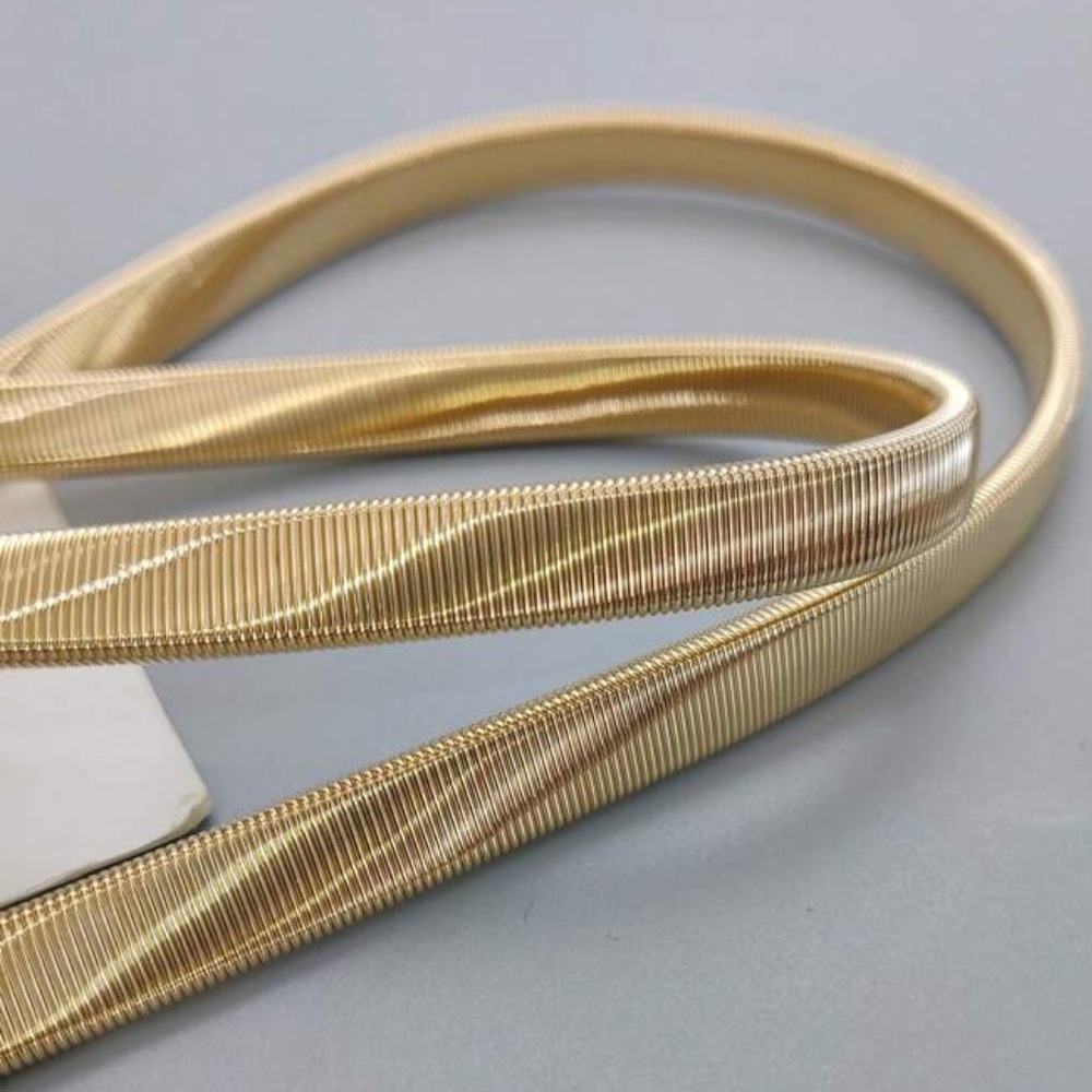 Elegant Gold Belt with Square Buckle - Picture 3 of 6